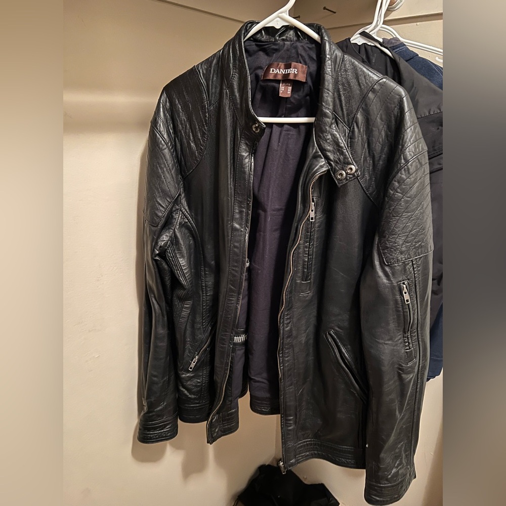 Danier men’s leather jacket